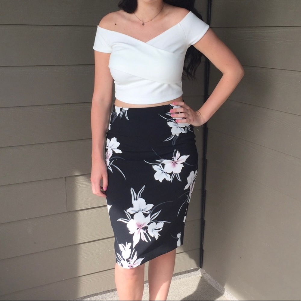 DYNAMITE OFF THE SHOULDER BLOUSE